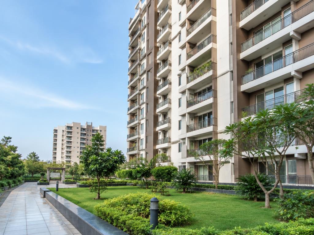 Apartments & Flats